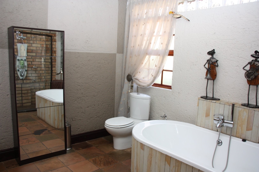 4 Bedroom Property for Sale in Universitas Free State